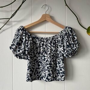 Abercrombie & Fitch Navy and White Puff Sleeve Crop Blouse Small